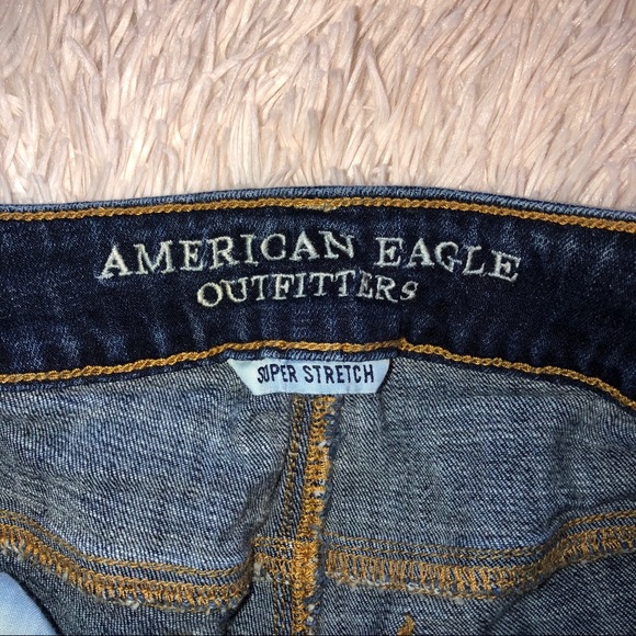 ❌SOLD❌ American Eagle Midi Shorts - Picture 3 of 4
